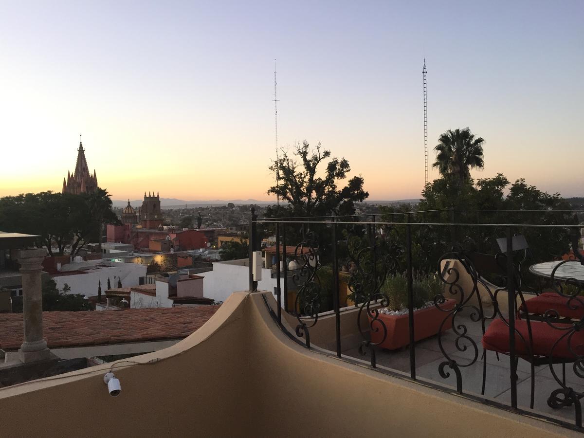 סאן מיגל דה אלנדה Casa Del Tio Hotel Boutique מראה חיצוני תמונה View of the city from the Hotel Las Garzas
