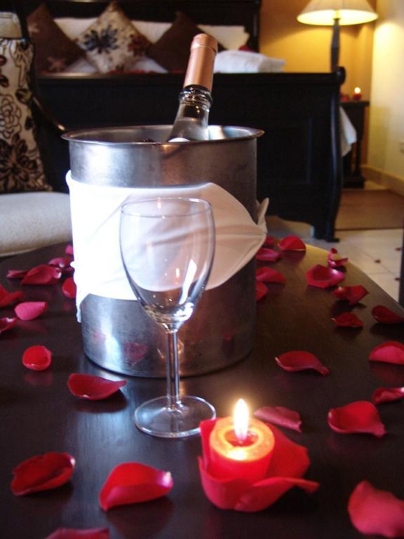 סאן מיגל דה אלנדה Casa Del Tio Hotel Boutique חדר תמונה A wine cooler
