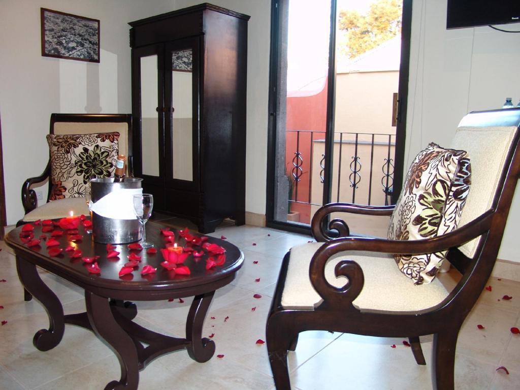 סאן מיגל דה אלנדה Casa Del Tio Hotel Boutique חדר תמונה A suite at the hotel
